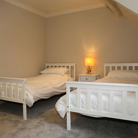 Cosy Modern Cottage - ウェアラム エクステリア 写真